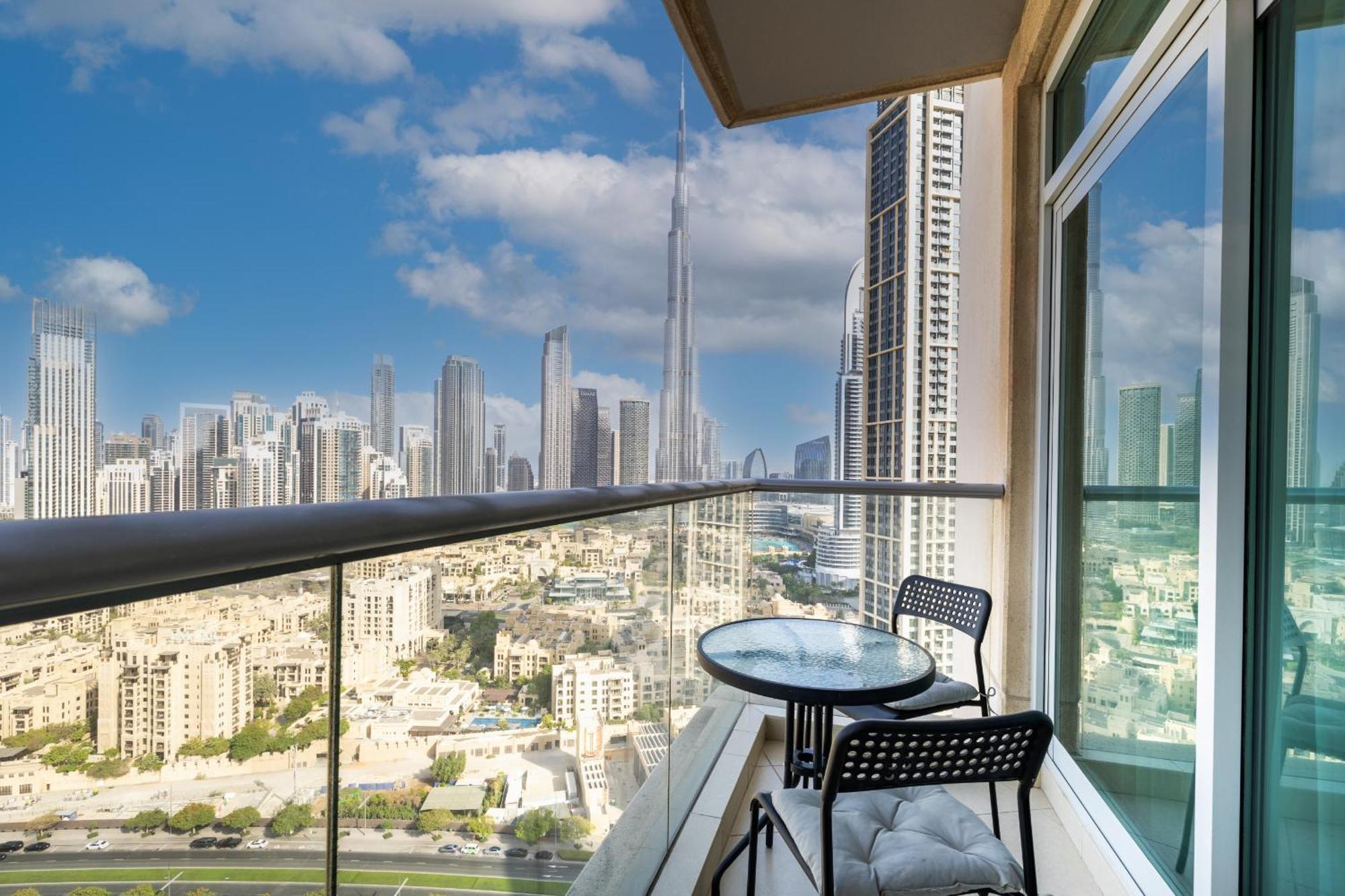 Upgraded Apartment With Stunning Burj Khalifa View Dubái Exterior foto